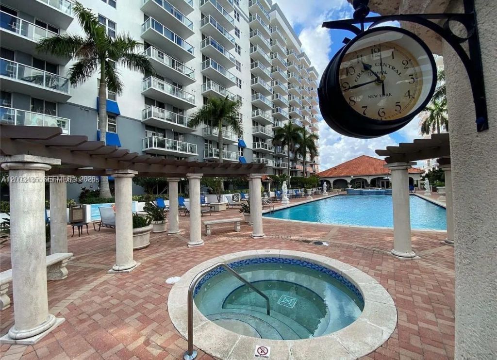 5077 NW 7th St , Unit 1107, Miami, FL 33126 Photo