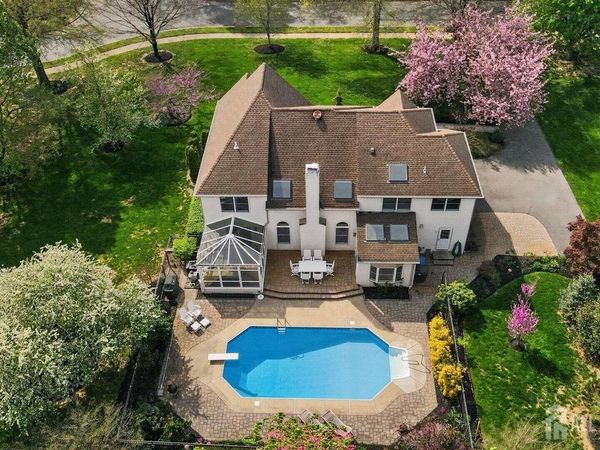 13 Brookside Court, Cranbury, NJ 08512