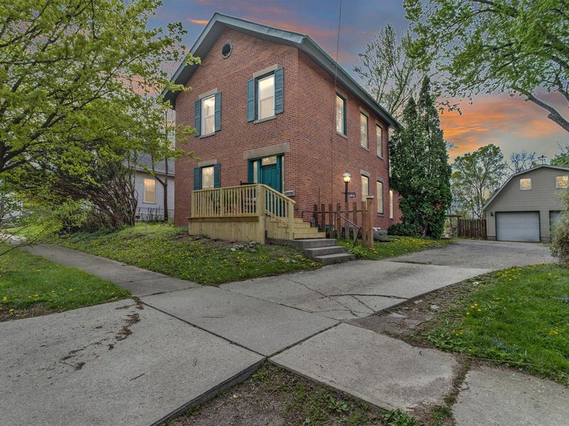 168 E Central Avenue , Delaware, OH 43015 Photo 1