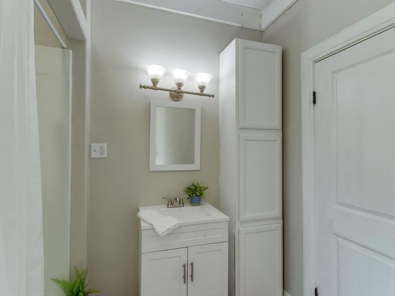 168 E Central Avenue , Delaware, OH 43015 Photo 48