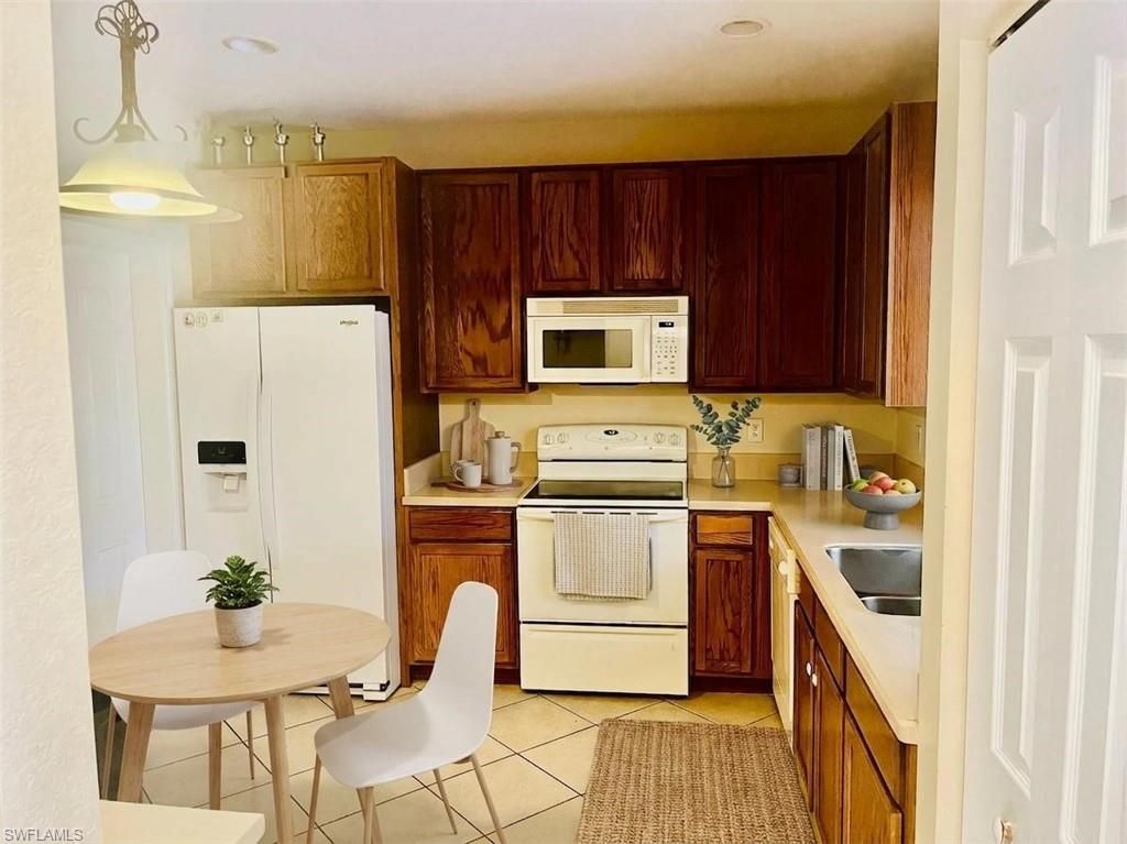 9620 Roundstone Cir, Fort Myers, FL 33967 Photo