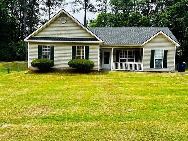 106 Ridgefield Circle, Lagrange, GA 30241