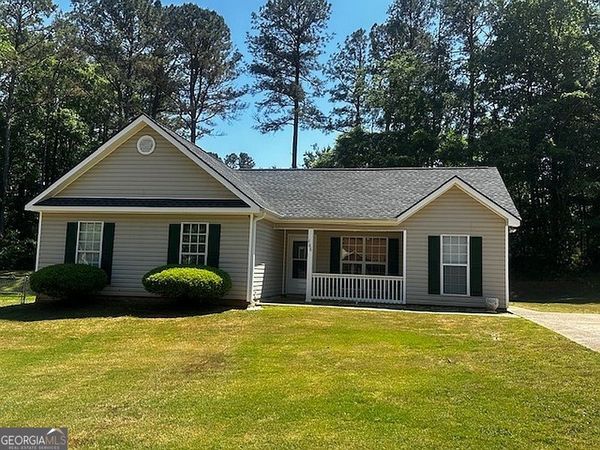 106 Ridgefield Circle, Lagrange, GA 30241
