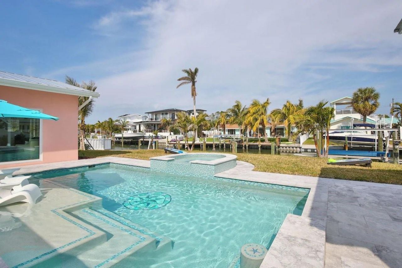 605 Concord Lane, Holmes Beach, FL 34217 Photo