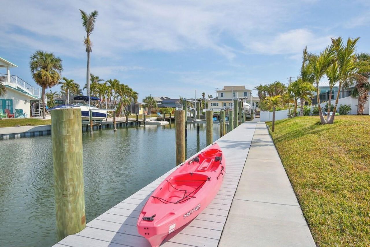 605 Concord Lane, Holmes Beach, FL 34217 Photo
