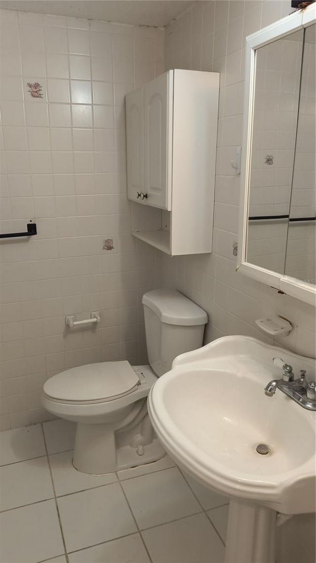 2525 W Bay Drive, Unit A35, Belleair Bluffs, FL 33770 Photo