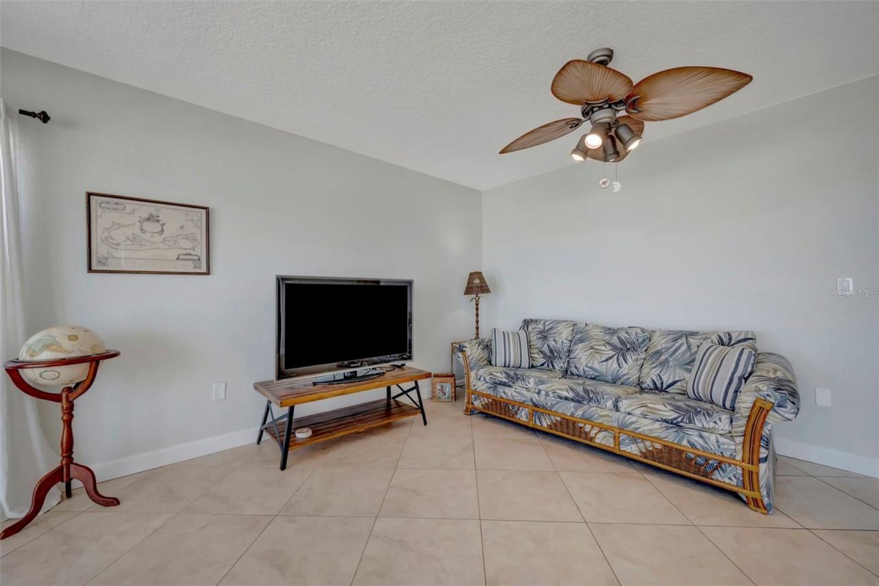 1105 Gulf Drive S, Unit 2, Bradenton Beach, FL 34217 Photo