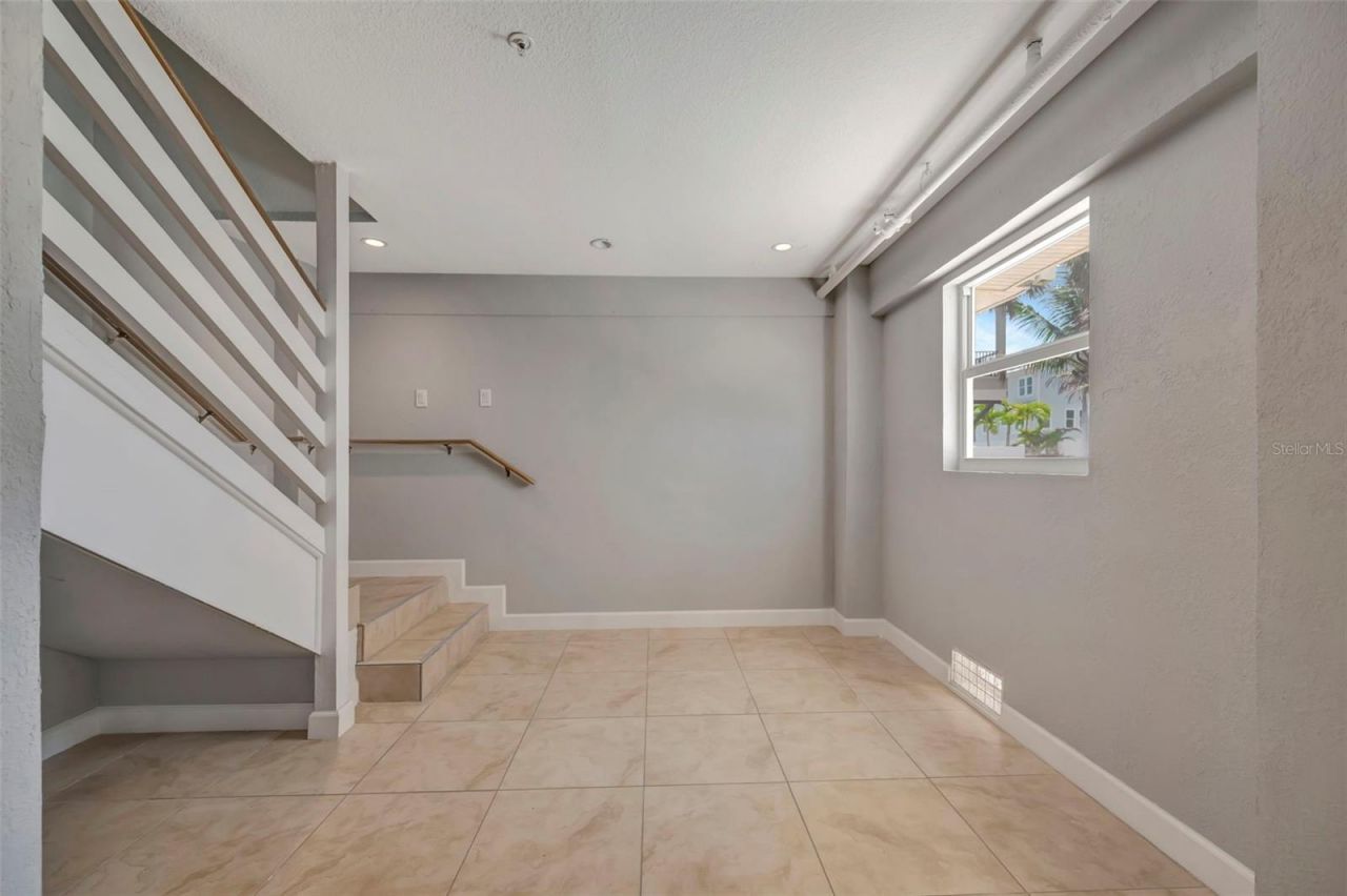 1105 Gulf Drive S, Unit 2, Bradenton Beach, FL 34217 Photo