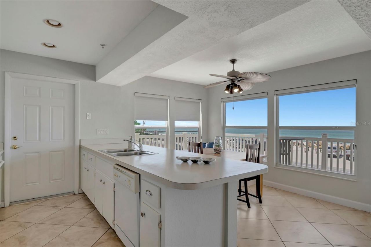1105 Gulf Drive S, Unit 2, Bradenton Beach, FL 34217 Photo