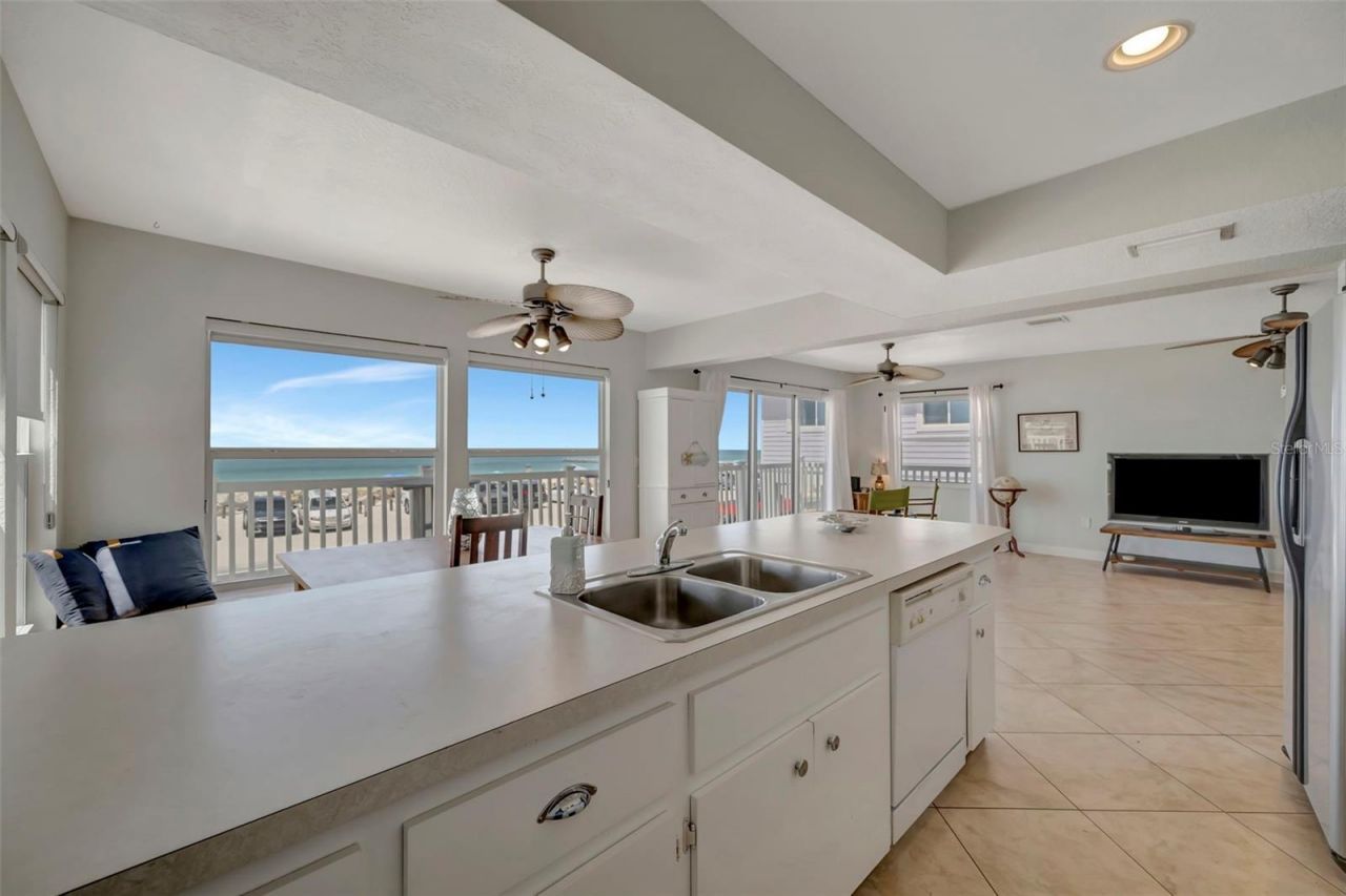 1105 Gulf Drive S, Unit 2, Bradenton Beach, FL 34217 Photo