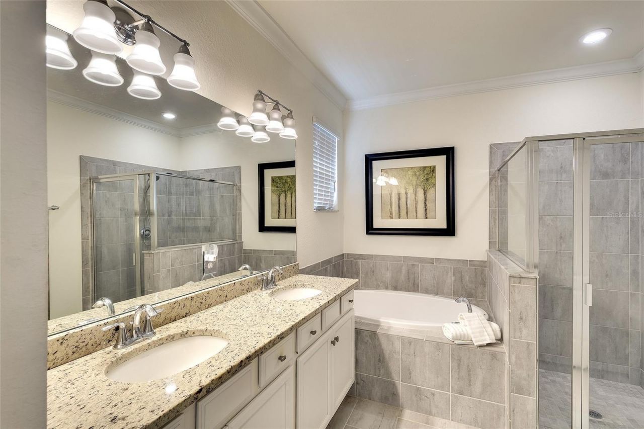 10221 Loch Lomond Drive, Bradenton, FL 34211 Photo