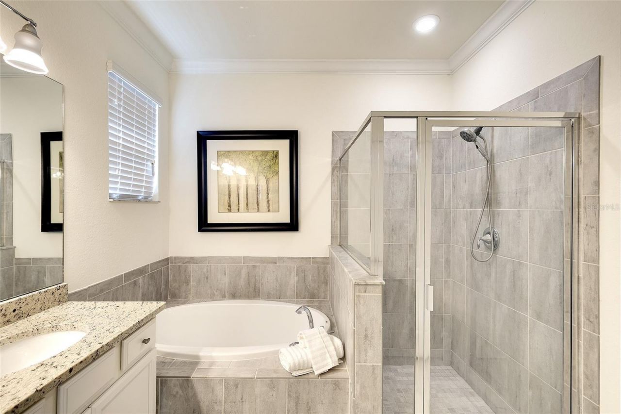 10221 Loch Lomond Drive, Bradenton, FL 34211 Photo