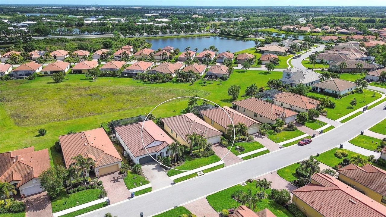 10221 Loch Lomond Drive, Bradenton, FL 34211 Photo