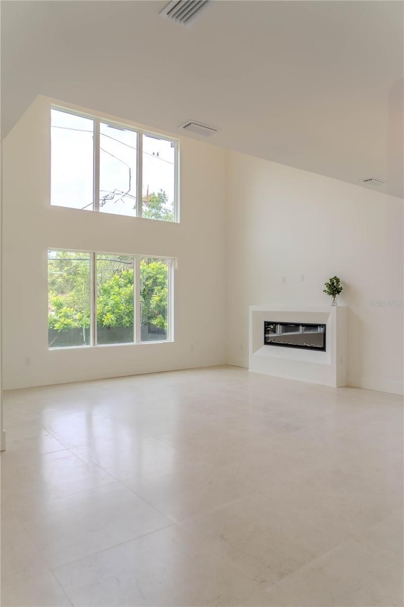 4414 W Lawn Avenue, Tampa, FL 33611 Photo