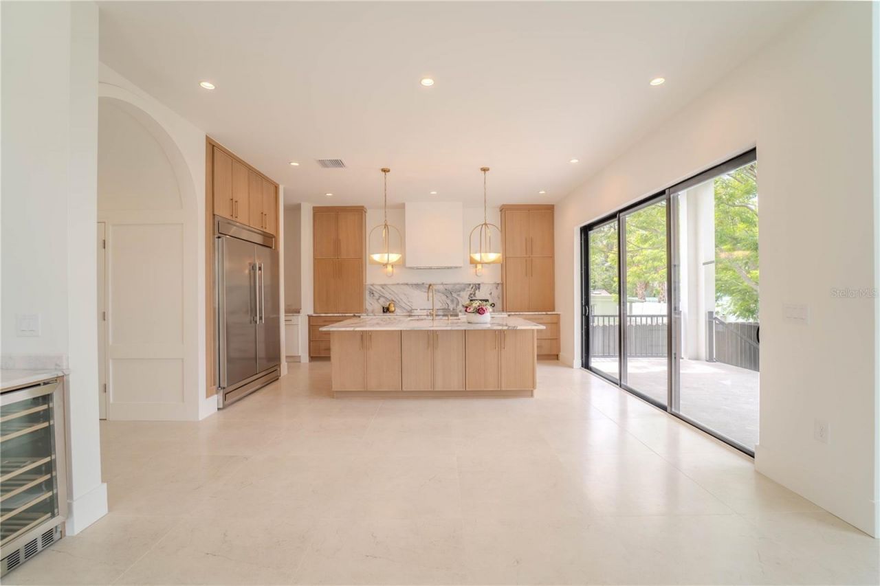 4414 W Lawn Avenue, Tampa, FL 33611 Photo