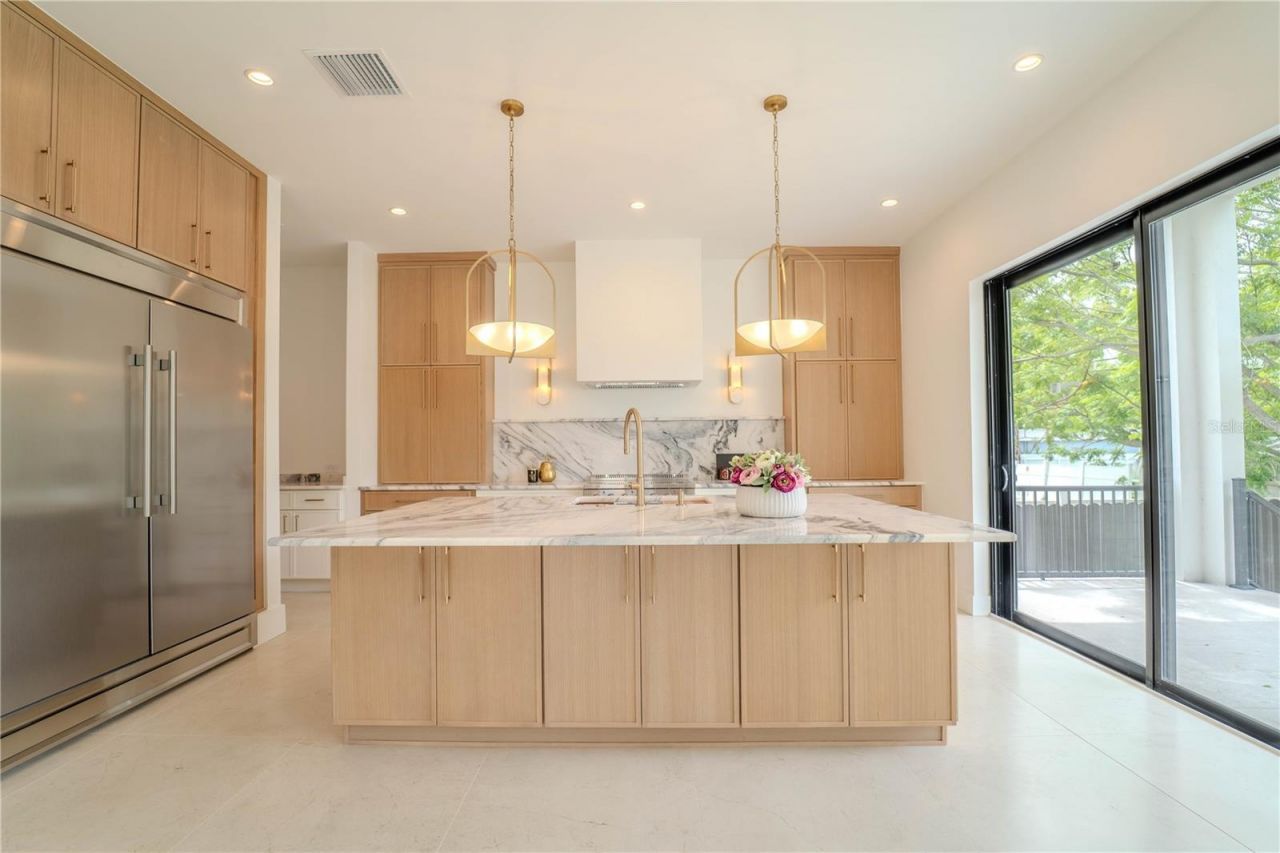 4414 W Lawn Avenue, Tampa, FL 33611 Photo