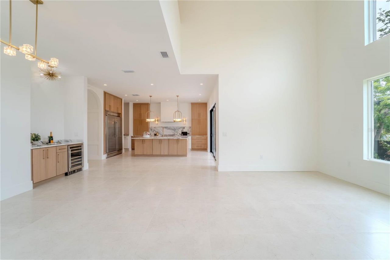 4414 W Lawn Avenue, Tampa, FL 33611 Photo