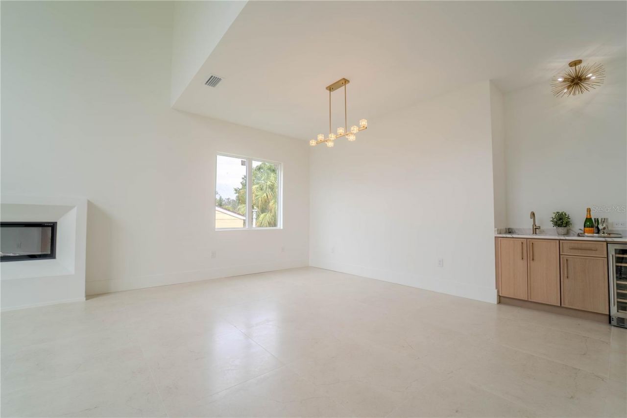 4414 W Lawn Avenue, Tampa, FL 33611 Photo