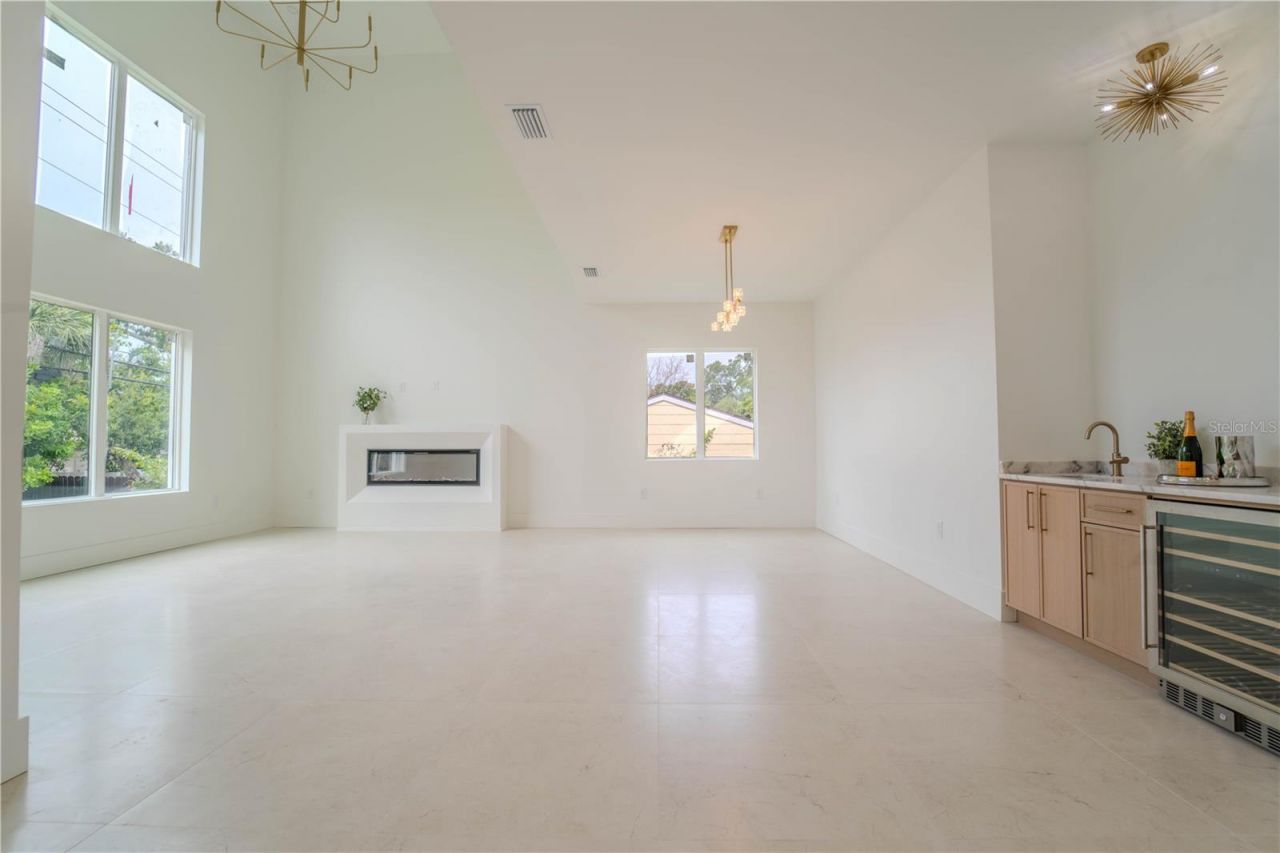 4414 W Lawn Avenue, Tampa, FL 33611 Photo