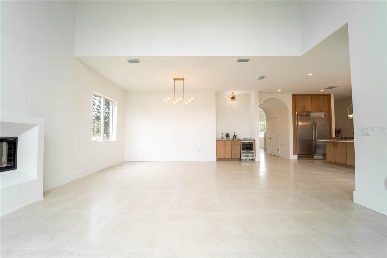 4414 W Lawn Avenue, Tampa, FL 33611 Photo