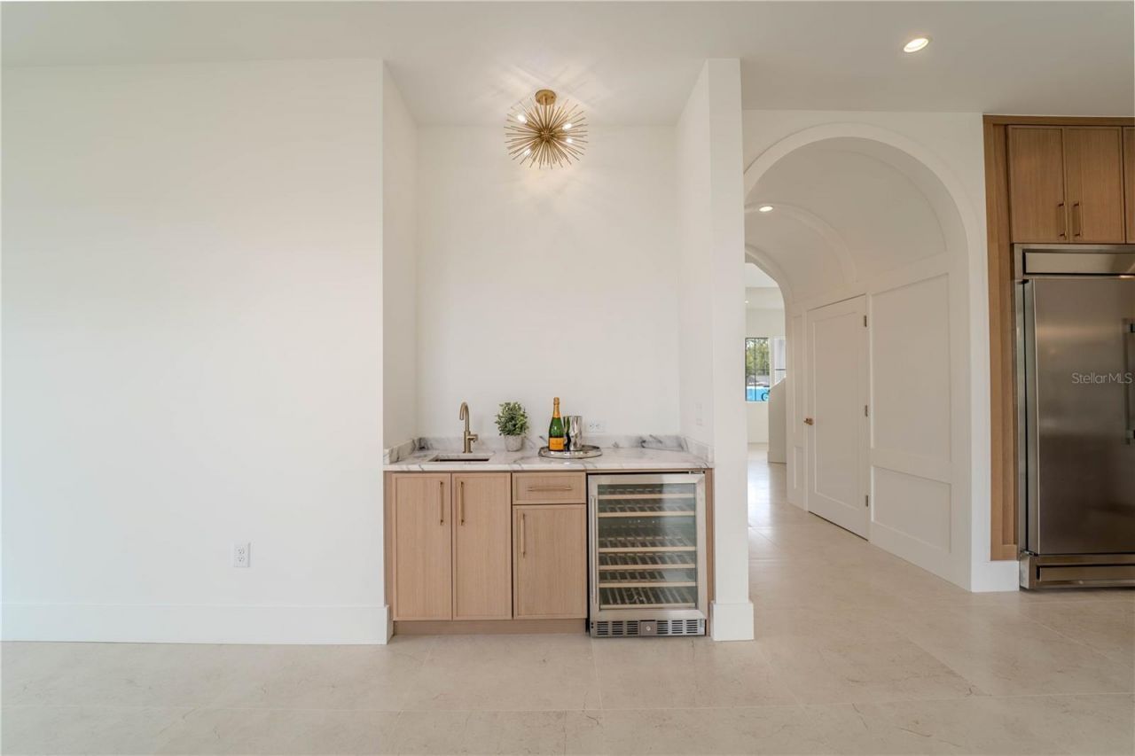 4414 W Lawn Avenue, Tampa, FL 33611 Photo