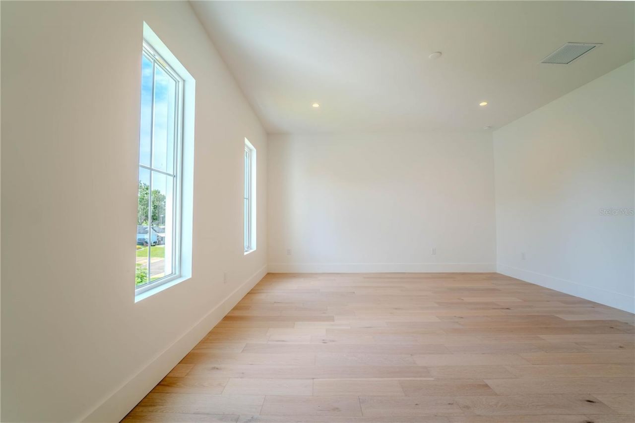 4414 W Lawn Avenue, Tampa, FL 33611 Photo