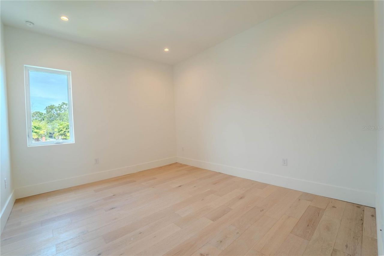 4414 W Lawn Avenue, Tampa, FL 33611 Photo
