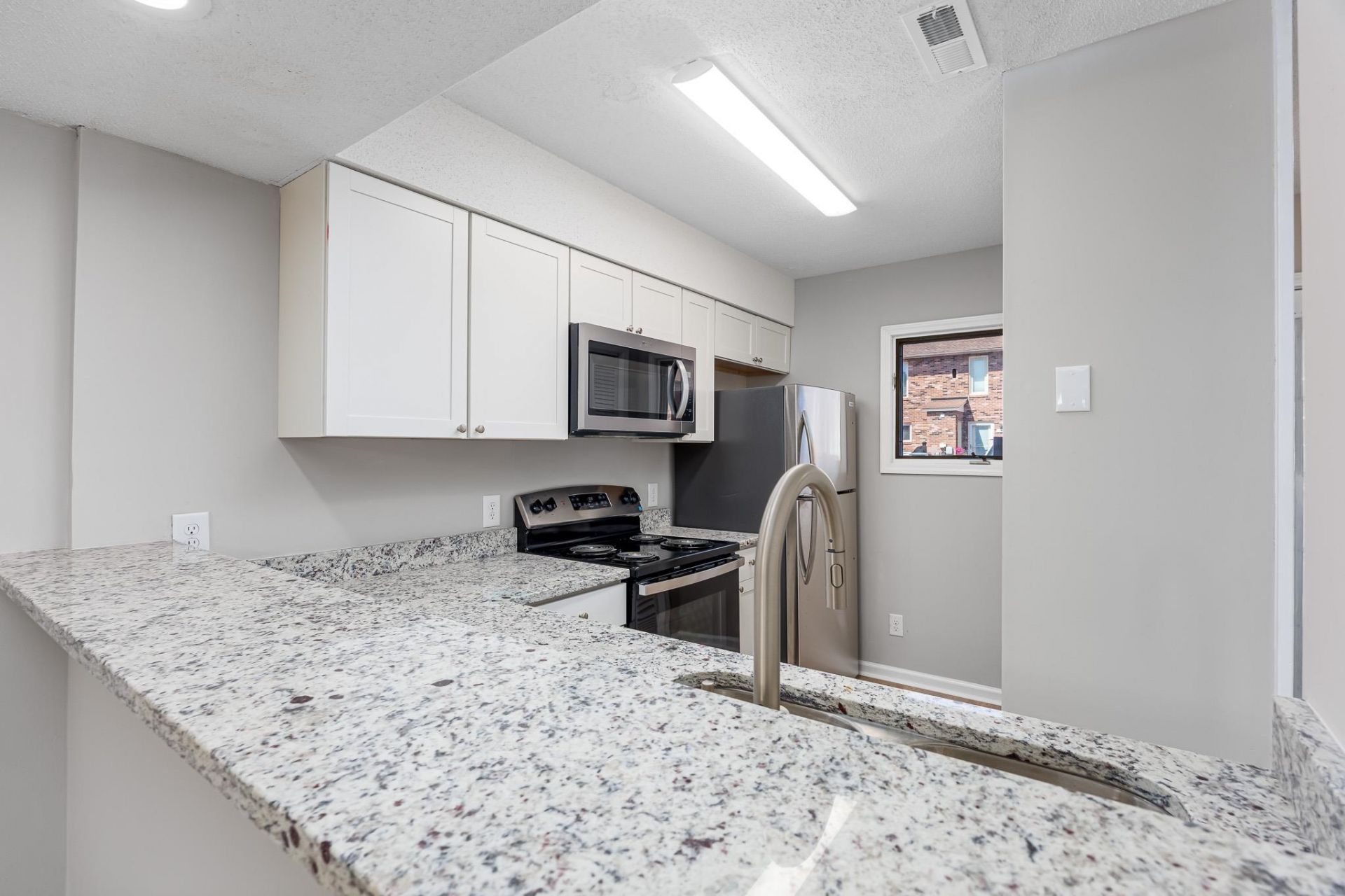 409 Garden Dr. Photo 12