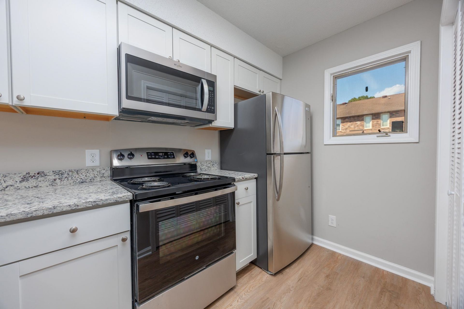 409 Garden Dr. Photo 14