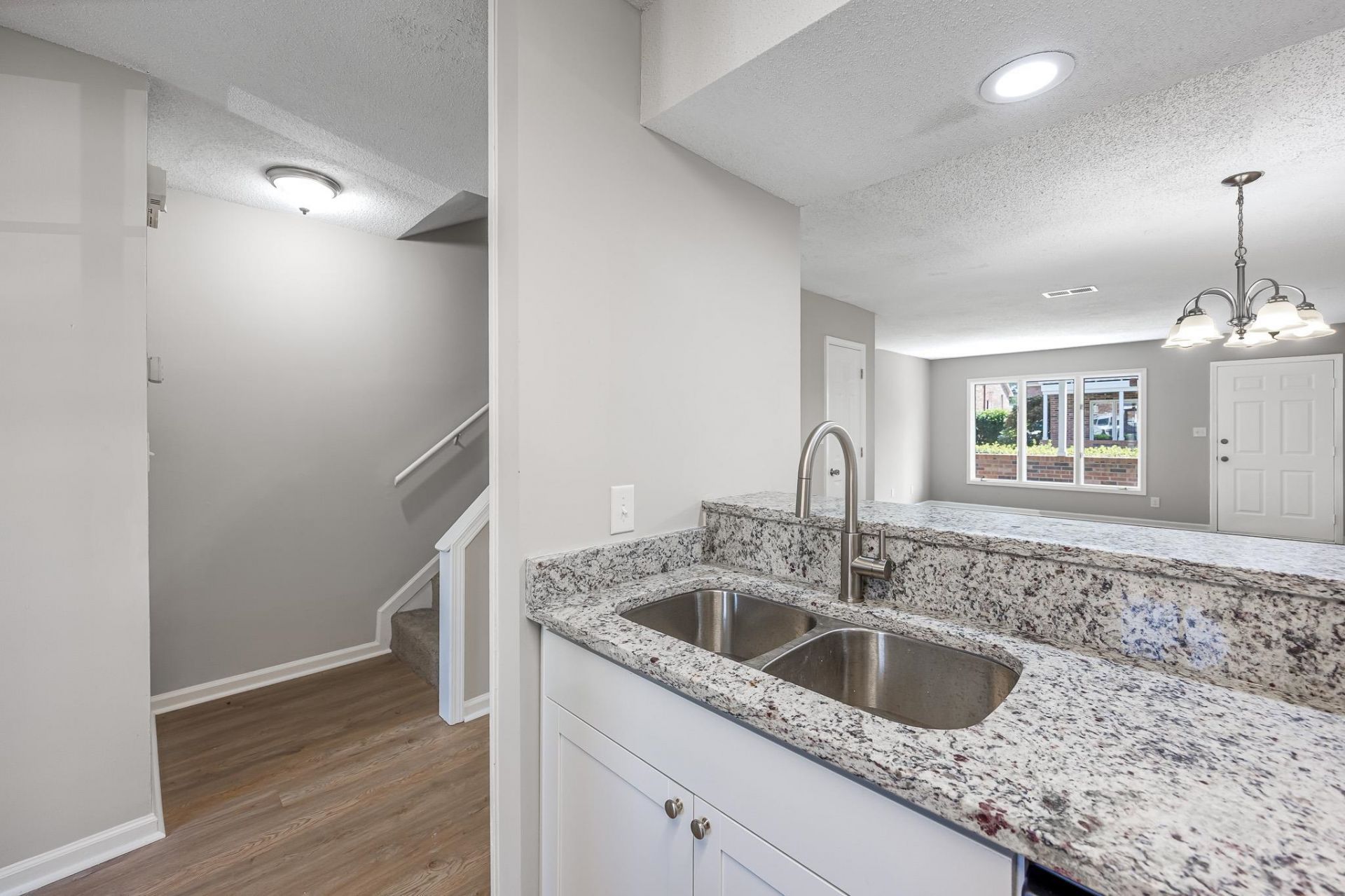 409 Garden Dr. Photo 16