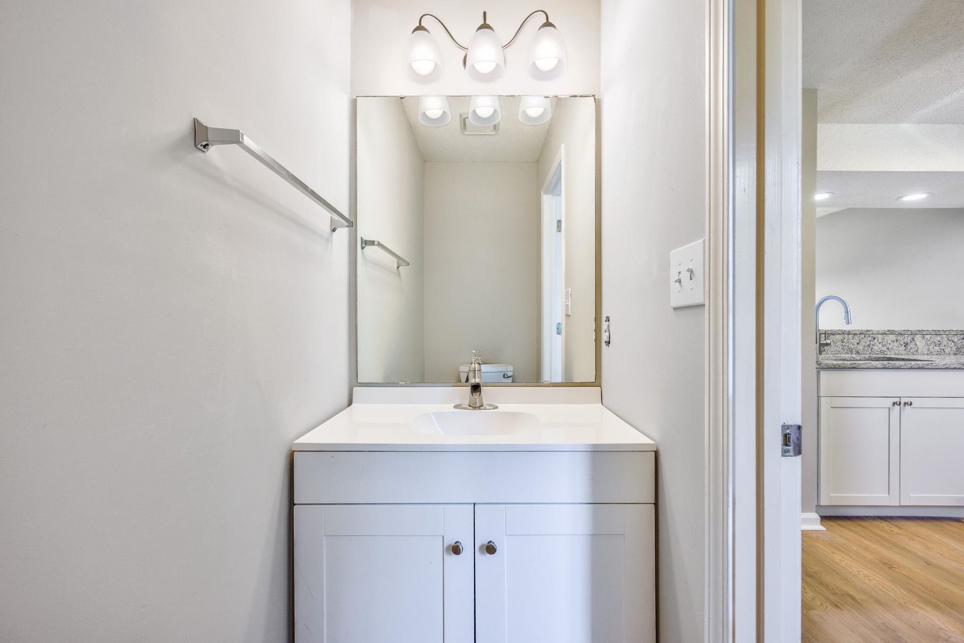 409 Garden Dr. Photo 17