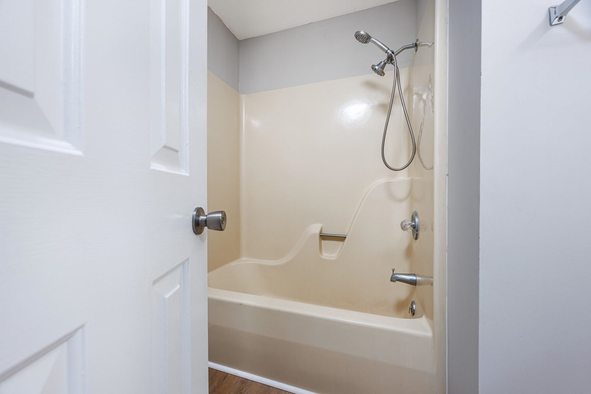 409 Garden Dr. Photo 29