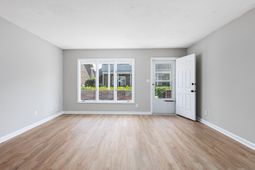 409 Garden Dr. photo 4