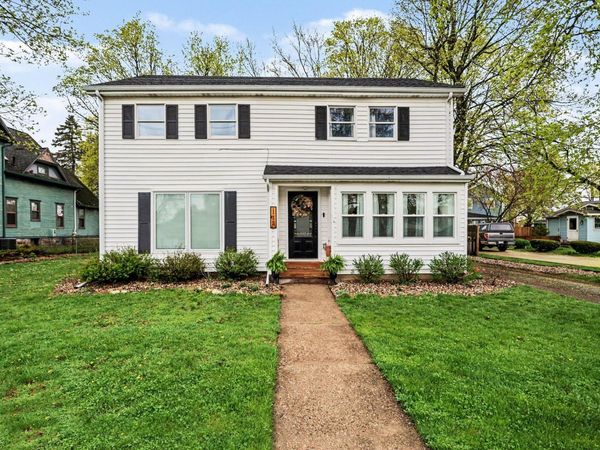 112 W Spruce Street, Marshall, MI 49068