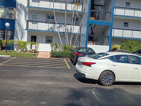 3040 Holiday Springs Blvd, Unit 110, Margate, FL 33063