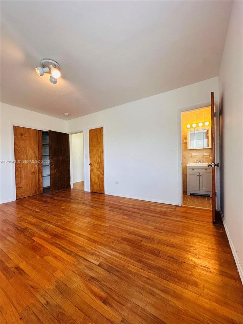 2045 Calais Dr , Unit 3, Miami Beach, FL 33141 Photo