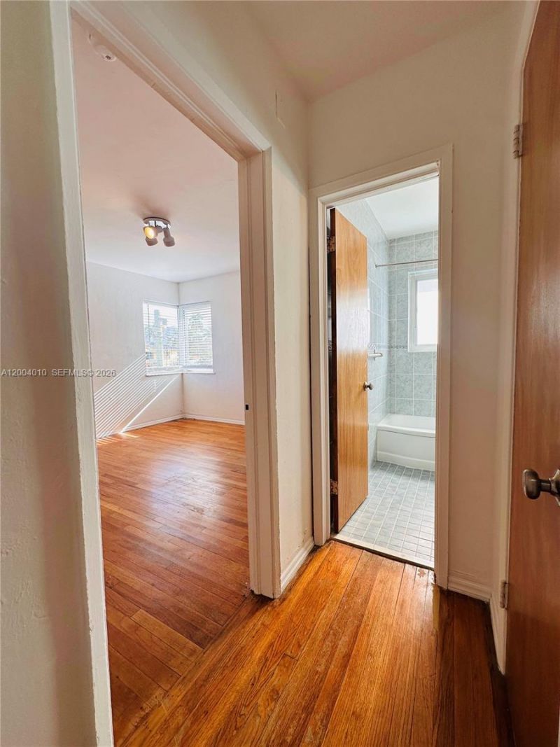 2045 Calais Dr , Unit 3, Miami Beach, FL 33141 Photo