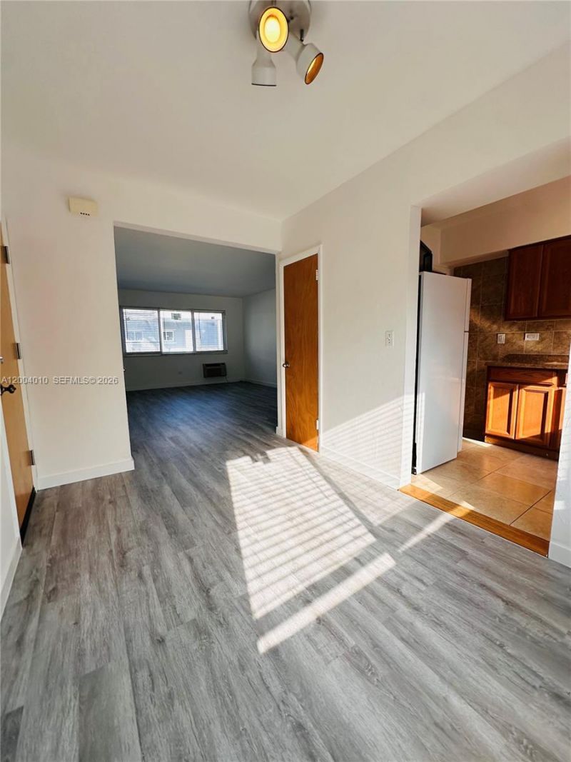 2045 Calais Dr , Unit 3, Miami Beach, FL 33141 Photo