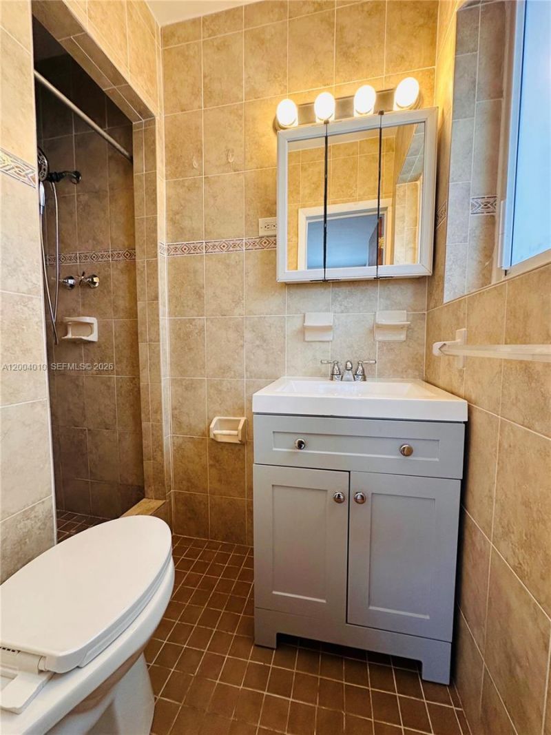 2045 Calais Dr , Unit 3, Miami Beach, FL 33141 Photo