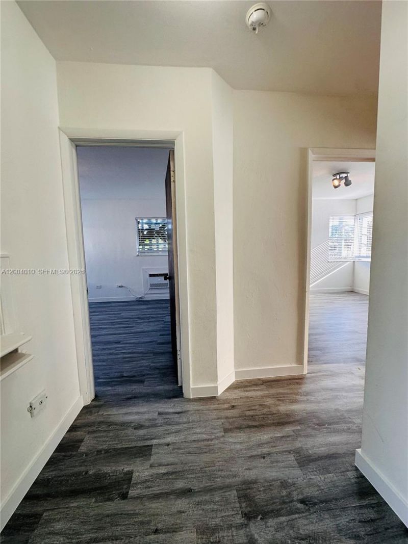 2045 Calais Dr , Unit 3, Miami Beach, FL 33141 Photo