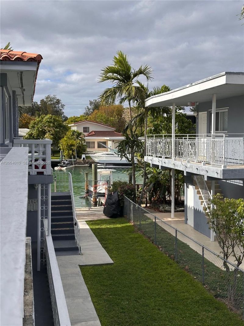 2045 Calais Dr , Unit 3, Miami Beach, FL 33141 Photo