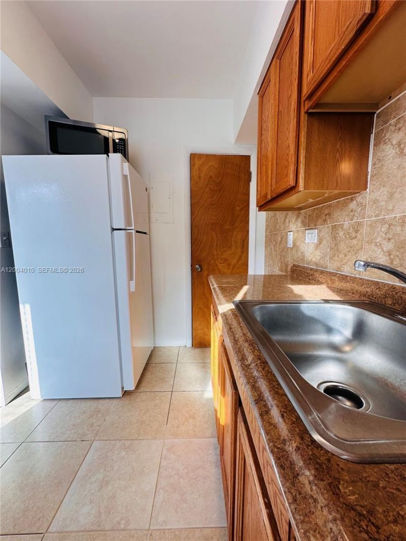 2045 Calais Dr , Unit 3, Miami Beach, FL 33141 Photo