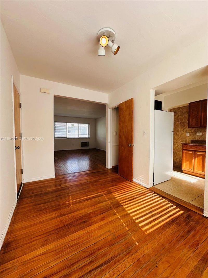 2045 Calais Dr , Unit 3, Miami Beach, FL 33141 Photo