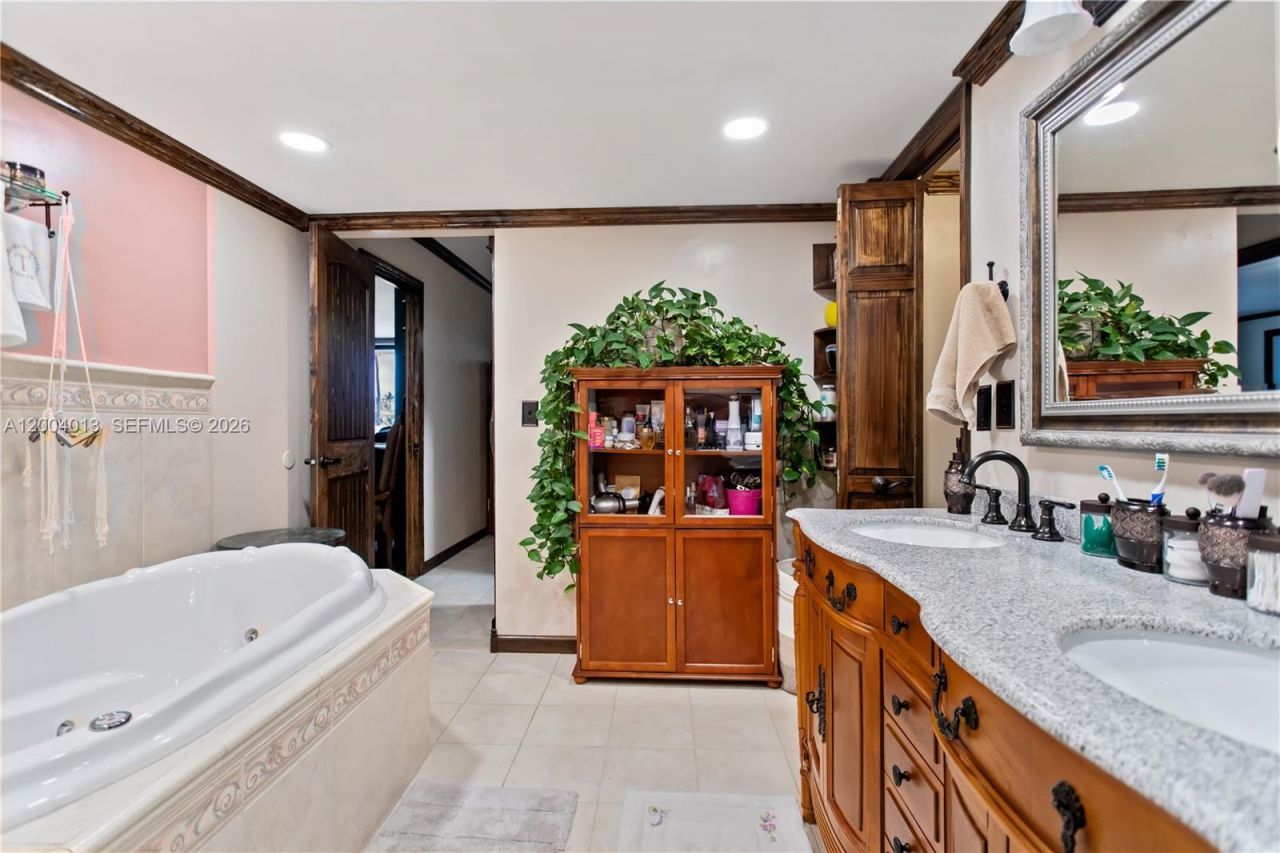 1500 S Ocean Dr, Unit 2G, Hollywood, FL 33019 Photo