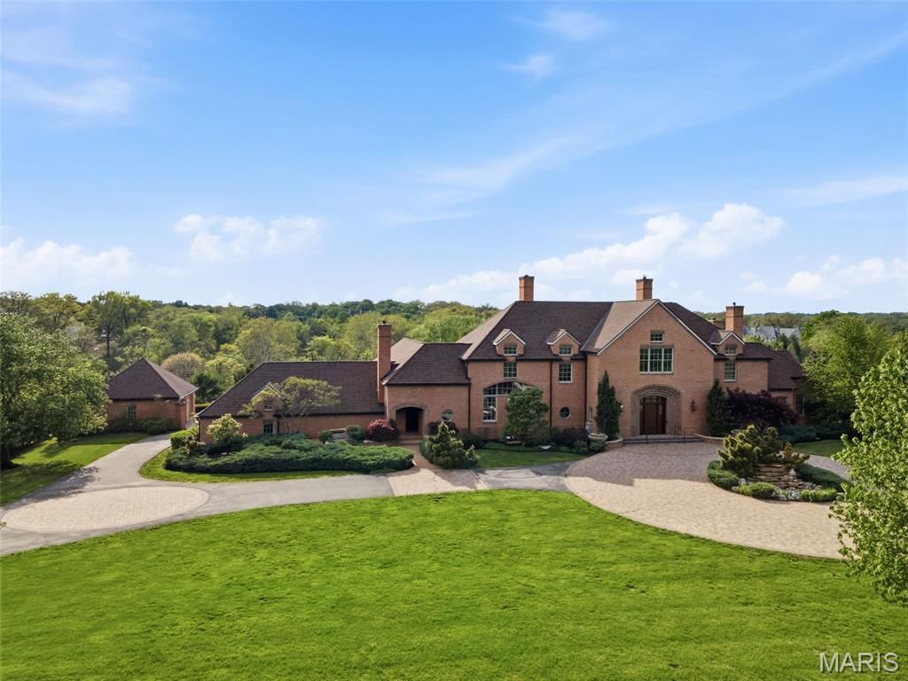 17 Bridle Ridge Lane , Huntleigh, MO 63131 Main Photo