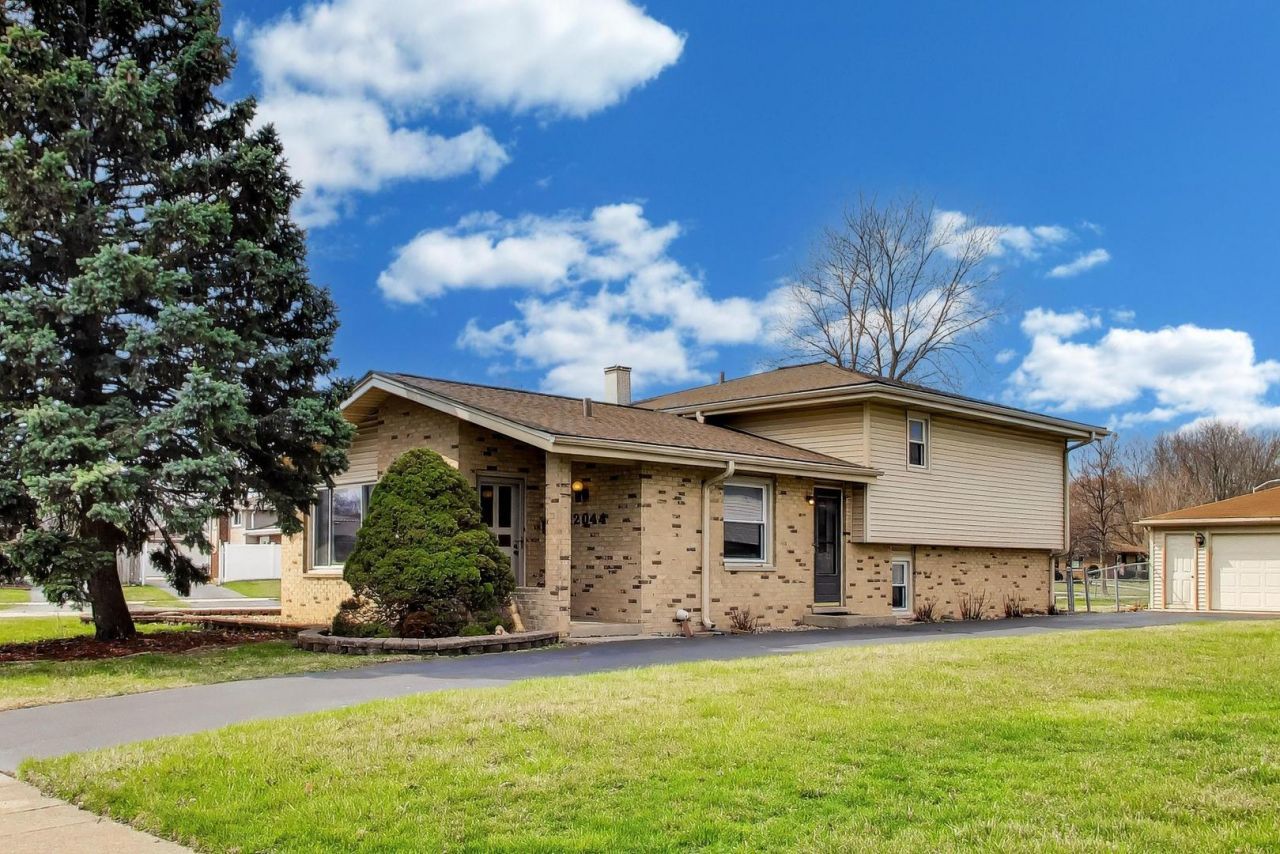 12044 S Holmberg Court , Alsip, IL 60803