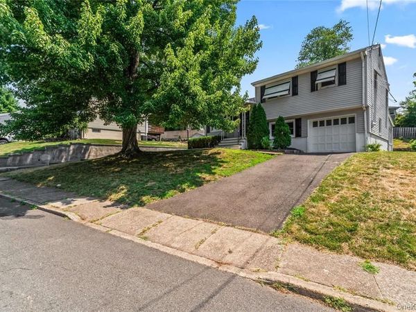 6 Valley View Terrace , Suffern, NY 10901