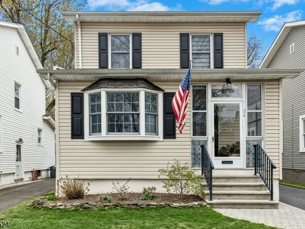 24 Windsor Pl, Cranford, NJ 07016