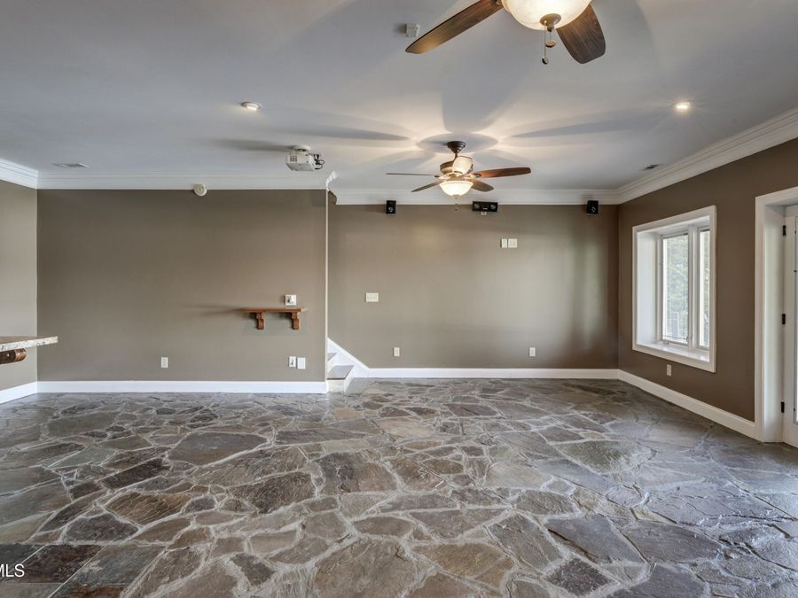 Property Image 102