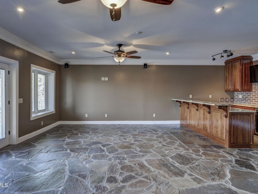 Property Image 84